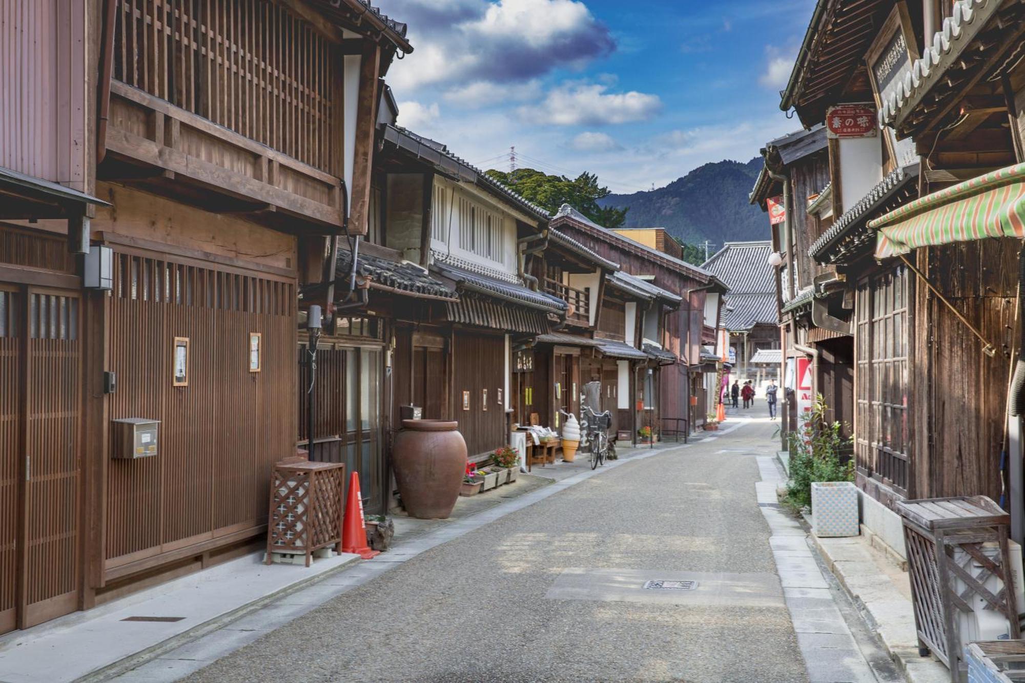 Hotel Castle Inn Suzuka Chuo Екстериор снимка