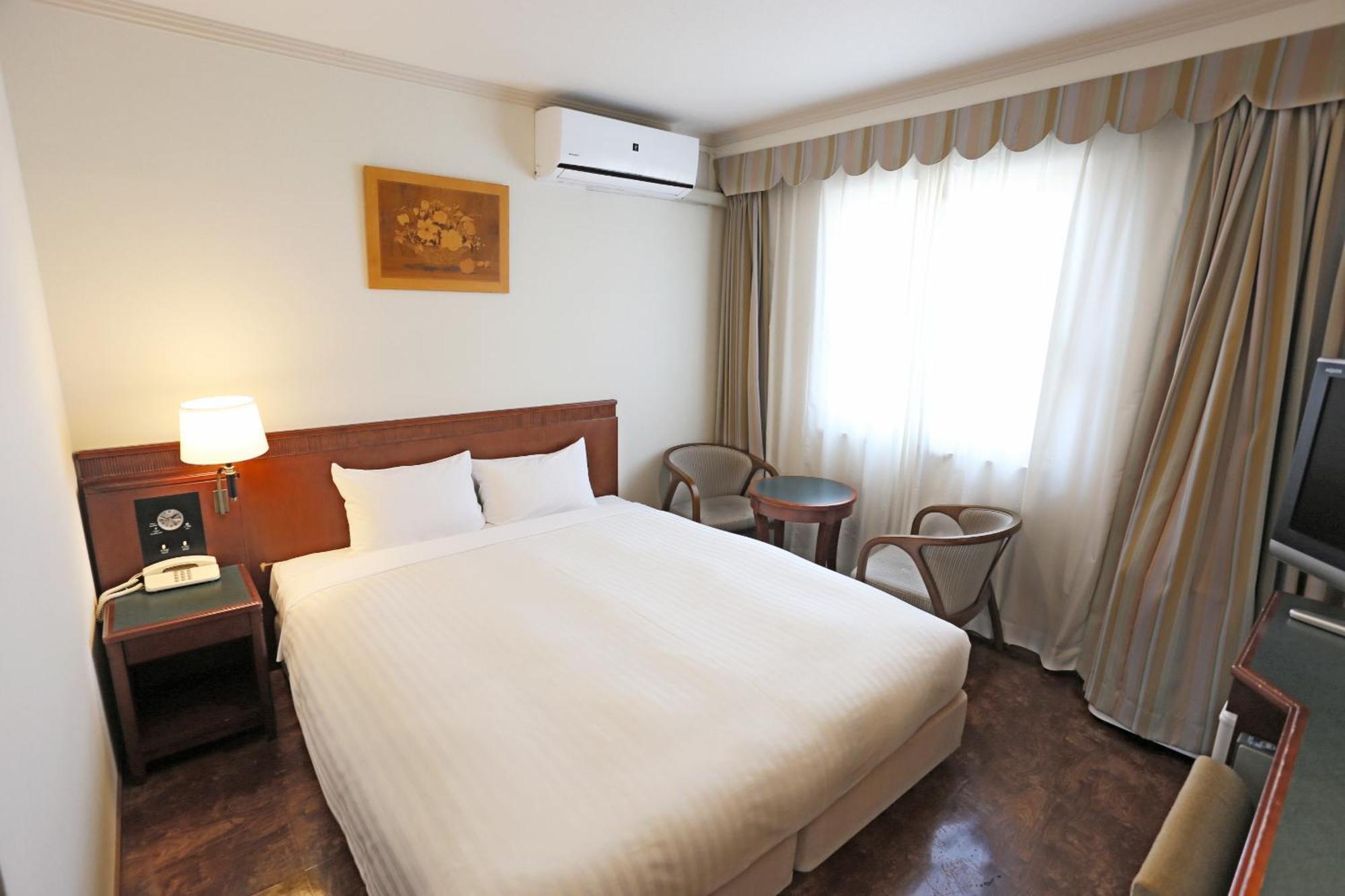 Hotel Castle Inn Suzuka Chuo Екстериор снимка